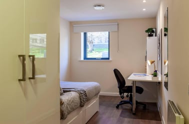 Dean Street, City Centre, Bangor - Image 2